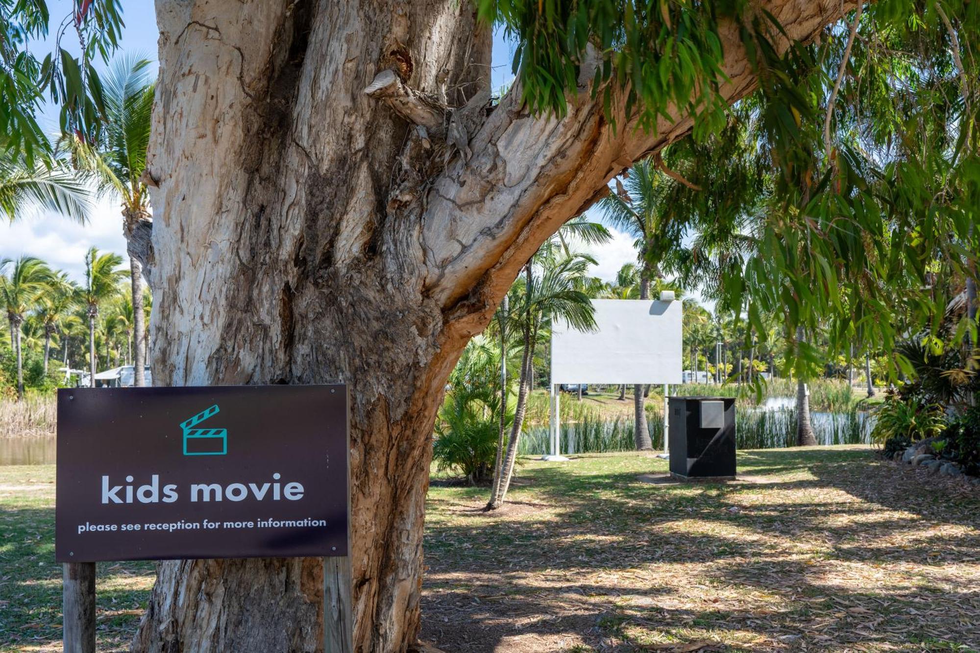 Tasman Holiday Parks - Rollingstone Exterior photo